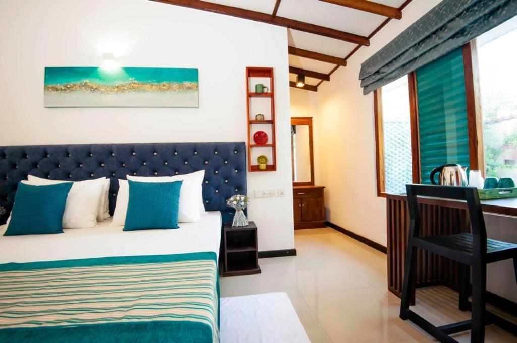 Ocean Gateway Dickwella Hotel Exterior foto